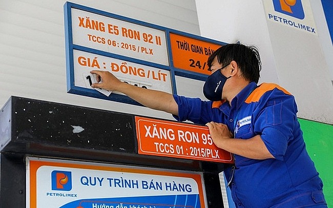 Giá xăng dầu lại tăng, xăng RON95 lên cao nhất lịch sử