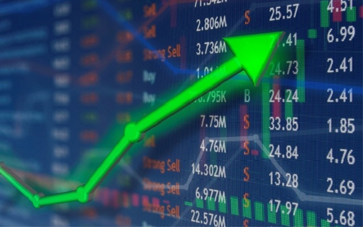 VN-Index lấy lại mốc 1.300 điểm