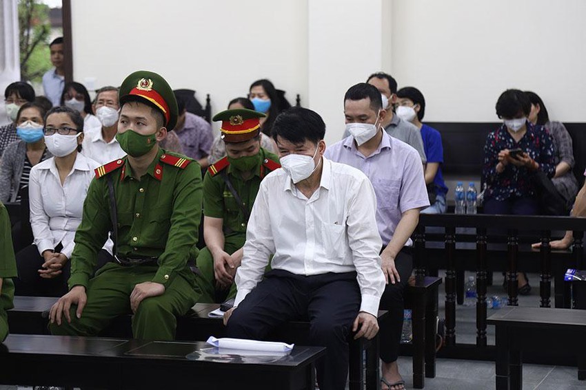 Vụ VN Pharma: 'Dọn đường' để 2,4 triệu hộp thuốc giả vào Việt Nam