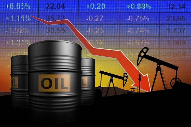 Giá dầu thế giới giảm 2,5%