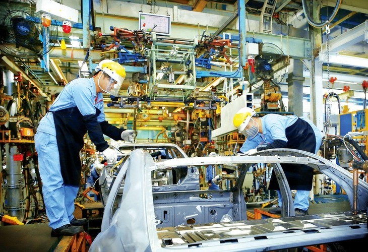 Dự báo 3 kịch bản tăng trưởng kinh tế Việt Nam 2022, từ 5,2 - 6,2%