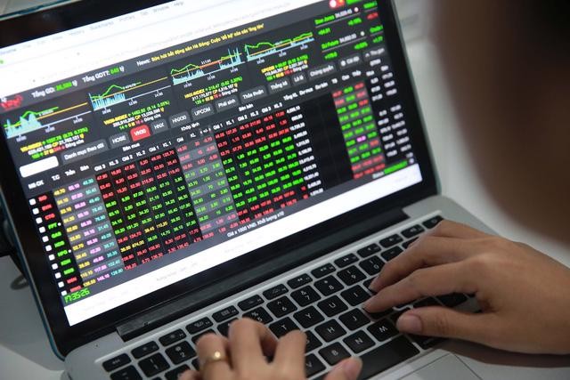 Nhìn từ lợi suất trái phiếu Chính phủ sang thị trường chứng khoán