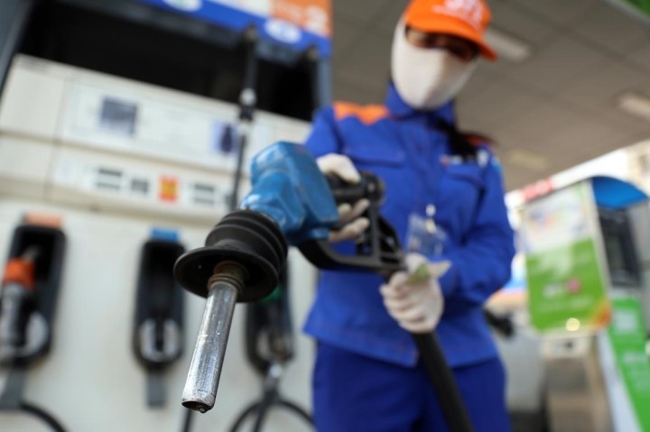 Giá xăng hôm nay 23/5 có thể tăng vượt mốc 30.000 đồng/lít?