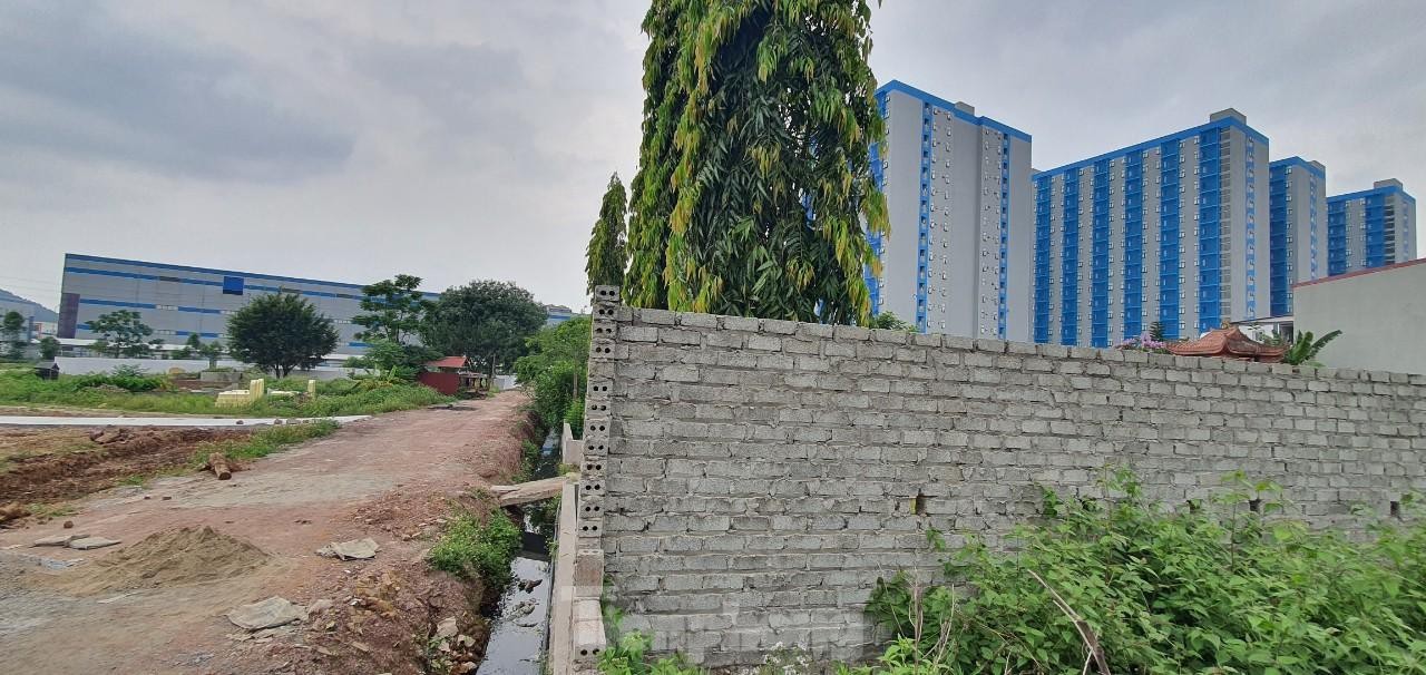 Dự án NƠXH ở Bắc Giang 'bịt đường', lấp kênh thoát nước gây ngập lụt nhà dân