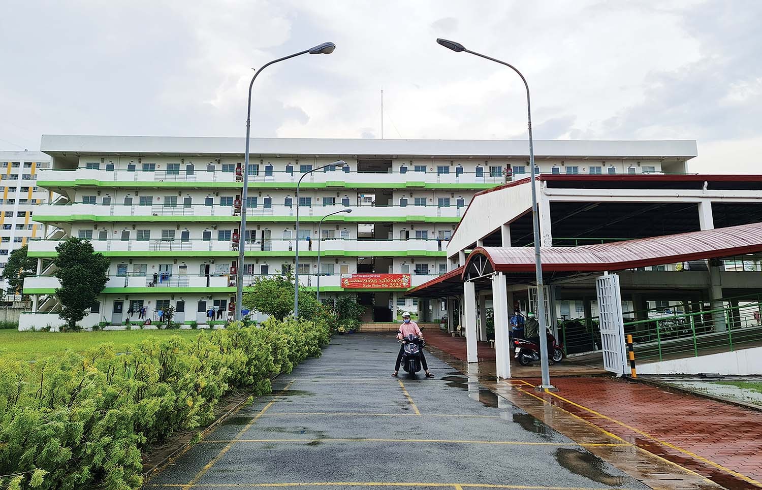 Nhà ở công nhân: Những mảng màu sáng - tối (Bài 2): Khu công nghiệp chưa thiết tha, công nhân phải "lê la" ở trọ