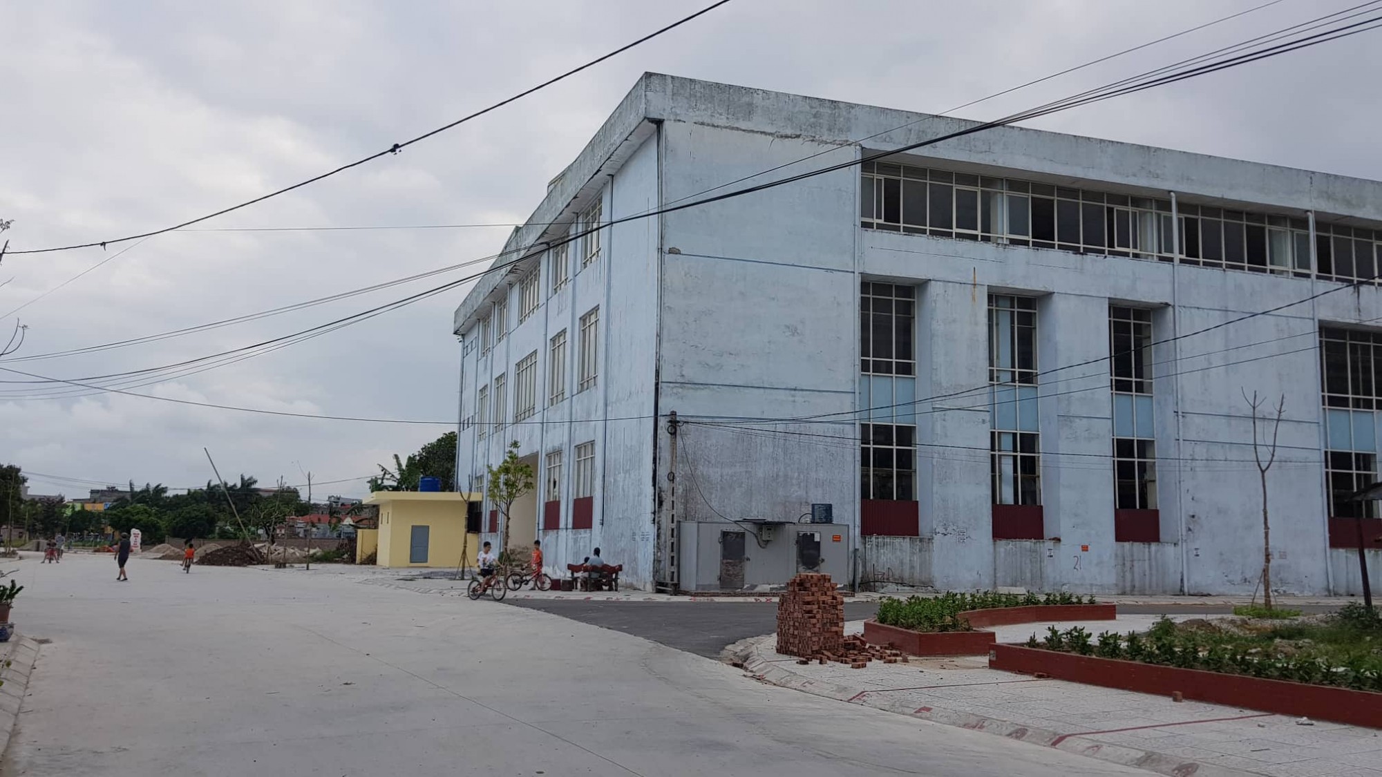 Hải Dương: Trung tâm Thương mại và siêu thị chợ Cuối đầu tư hàng chục tỷ rồi bỏ hoang!