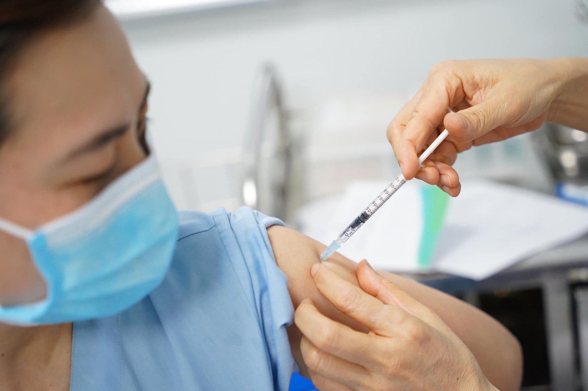 Nguyên nhân khiến một số địa phương từ chối nhận và tiêm chậm vaccine COVID-19
