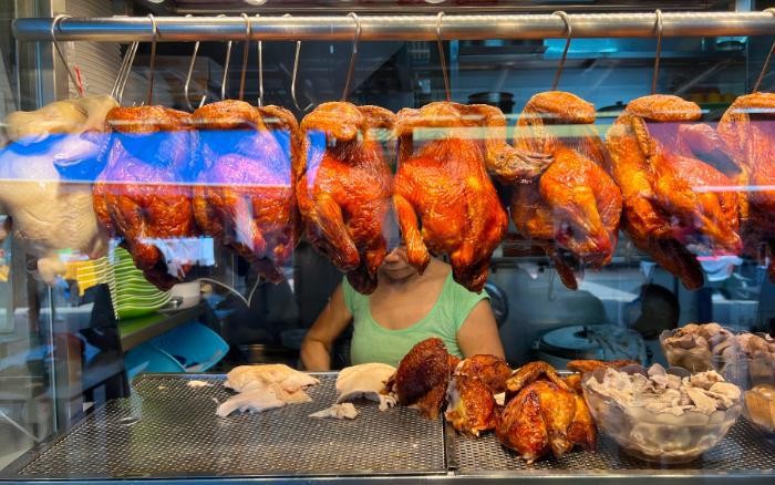 Không chỉ ngành cơm gà Singapore khủng hoảng vì giá cả