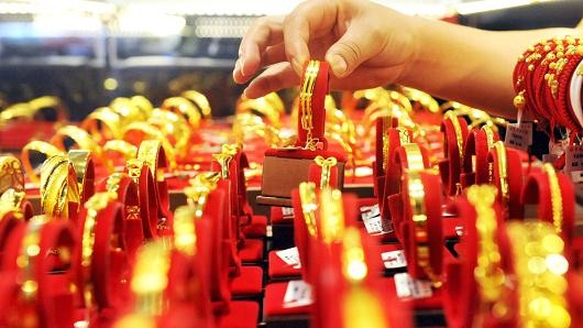 Giá vàng trong nước và thế giới giảm liên tiếp