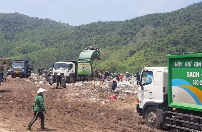 Khổ vì công văn... lạ