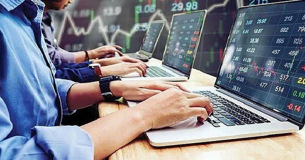 Thao túng chứng khoán là gì và cách để thoát bẫy