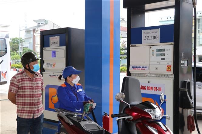Đề xuất xem xét bỏ quỹ bình ổn giá xăng dầu
