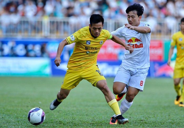 VFF thông qua kế hoạch tổ chức mùa giải V-League như châu Âu