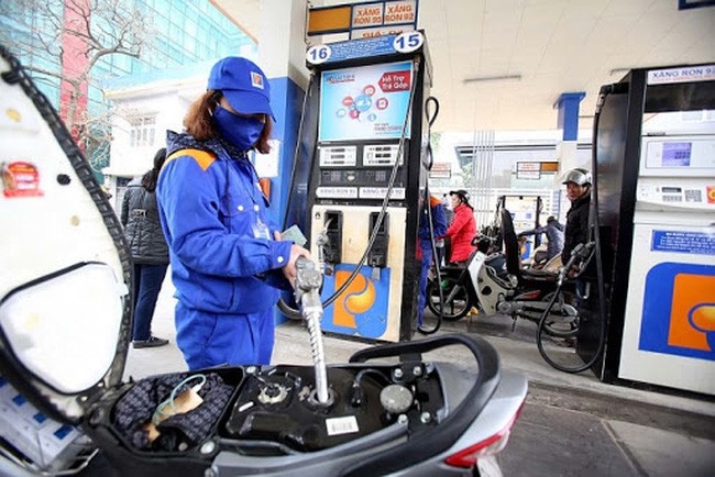 Giá xăng ngày mai tiếp tục lập kỷ lục mới?