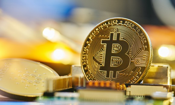 Nhân dân tệ kỹ thuật số với bitcoin khác biệt như thế nào?