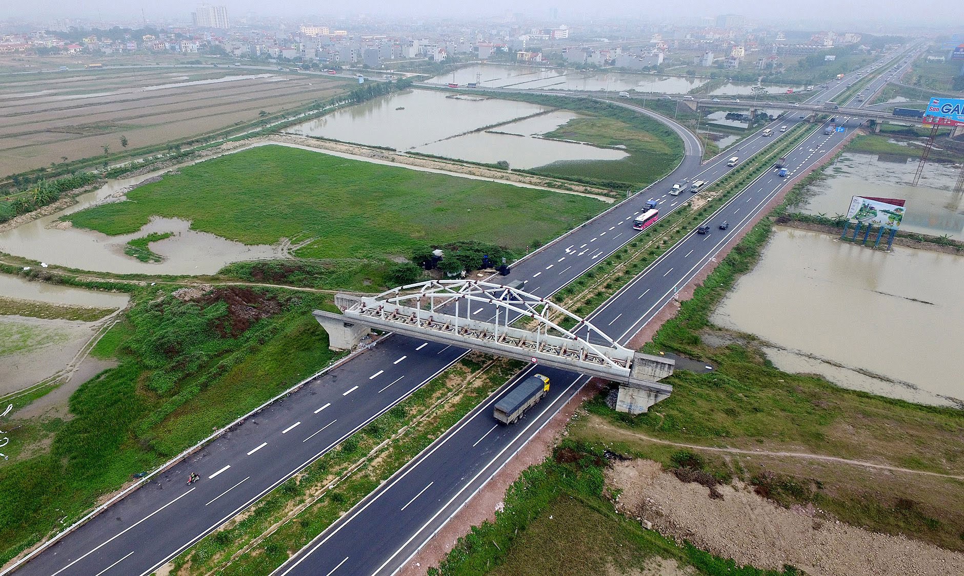 Giải ngân vốn công chậm, vì sao?