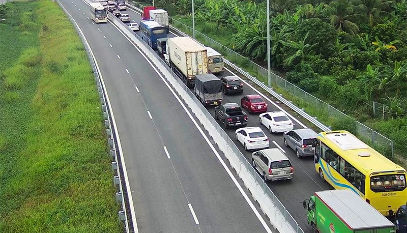 Cao tốc Trung Lương - Mỹ Thuận cho xe lưu thông miễn phí thêm 30 ngày