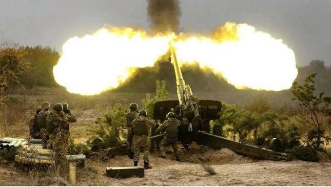 Mạng Starlink của Elon Musk hỗ trợ Ukraine tấn công Nga