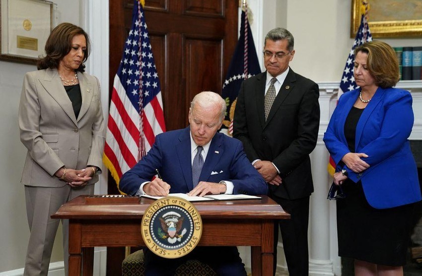 Tổng thống Biden ký sắc lệnh bảo vệ quyền phá thai cho phụ nữ Mỹ