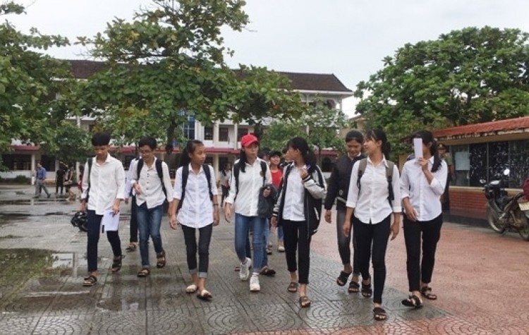 Vì đâu kỳ thi lớp 10 trở thành nỗi ám ảnh khủng khiếp?