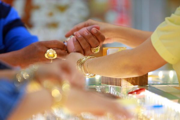 Mỹ: Phát hiện nhiều người thao túng giá vàng