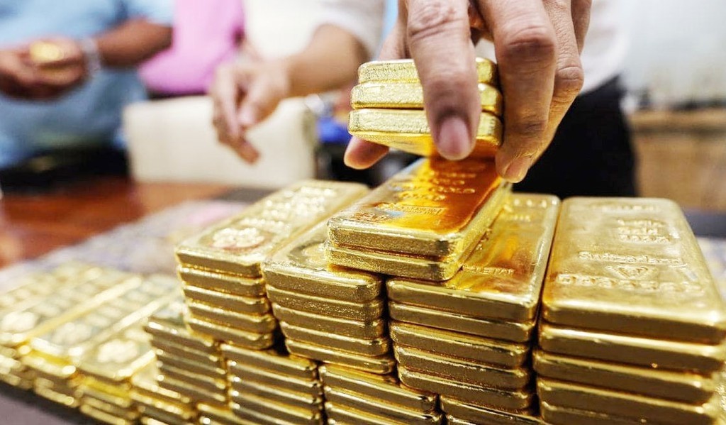 Giá vàng trong nước bao giờ thấy sắc xanh?