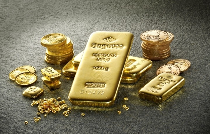 Giá vàng lùi sát ngưỡng 1.700 USD/ounce
