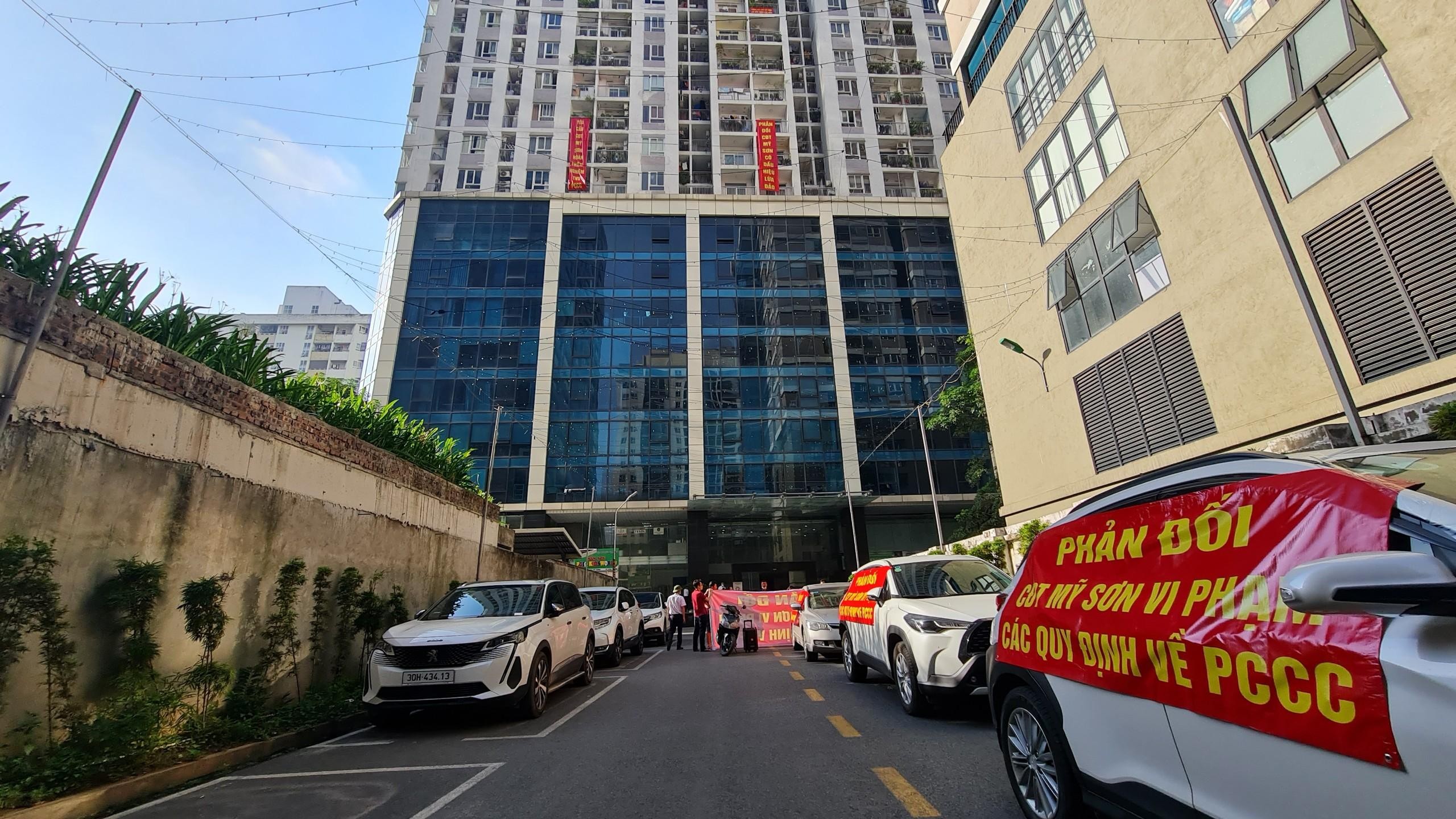 Mua nhà 4 năm, dân chung cư vẫn sống 'chui' vì chưa được nghiệm thu