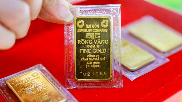 Giá vàng SJC bất ngờ tăng sốc