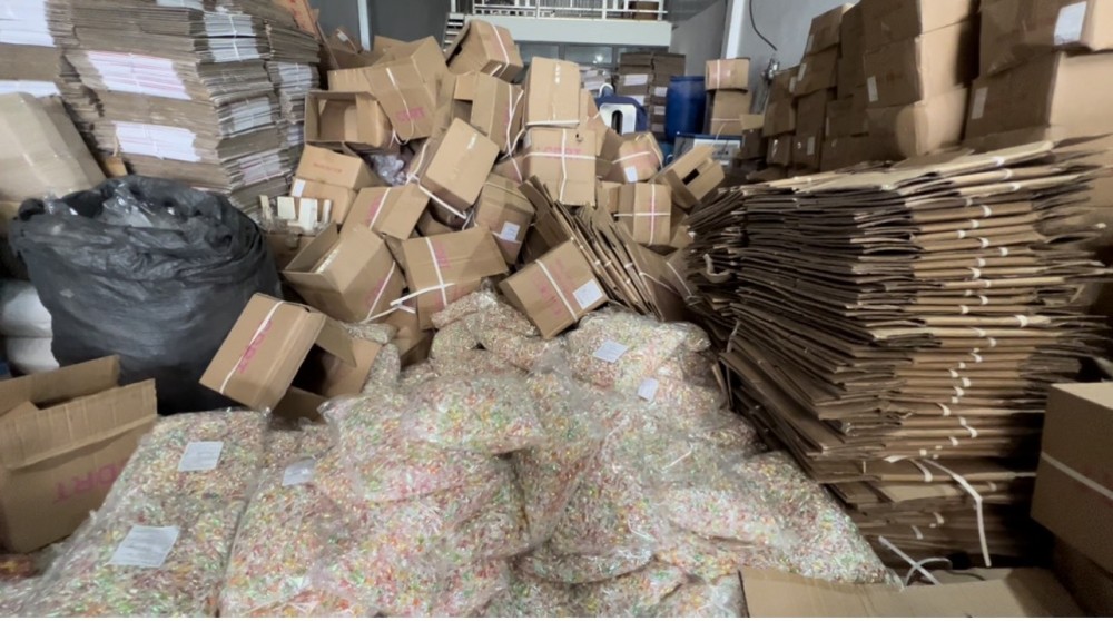 Triệt phá hàng loạt vụ giả mạo nhãn hiệu, 'hô biến' hàng Trung Quốc thành hàng Nhật, Hàn