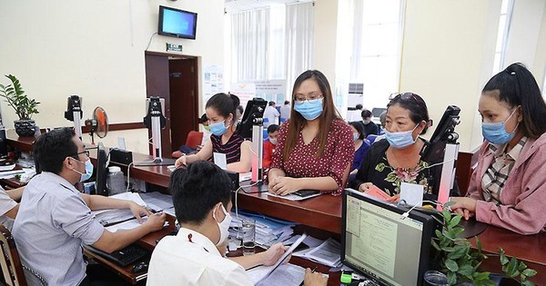 Bộ Chính trị yêu cầu giảm 5% biên chế, 10% viên chức hưởng lương từ ngân sách