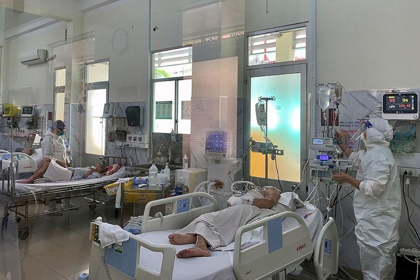 TP.HCM: BV Bệnh nhiệt đới kín giường hồi sức COVID-19