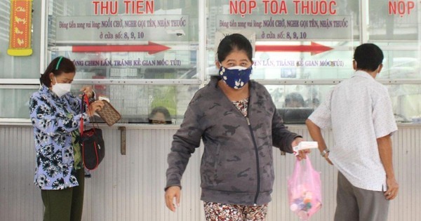 Bệnh nhân phải mua thuốc, vật tư mang vào bệnh viện: Chuyện chưa từng có