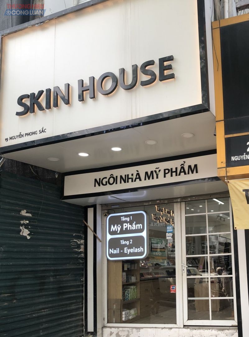 Loạt mỹ phẩm không tem nhãn phụ tại chuỗi cửa hàng mỹ phẩm Skin House: Nhân viên khẳng định “Không lo hàng giả”