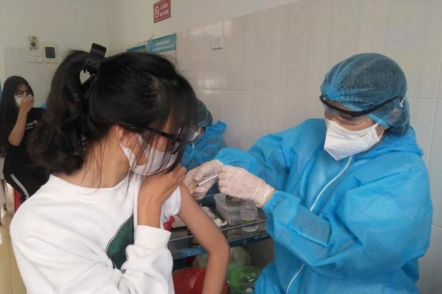 Bộ Y tế: 35% ca nặng chưa tiêm đủ vắc xin phòng COVID-19