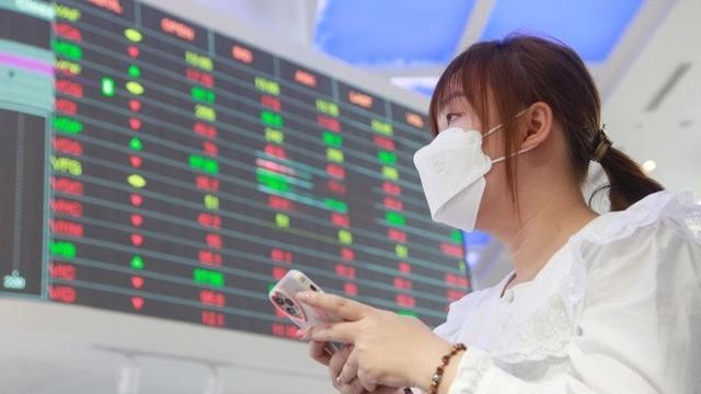 Chứng khoán phiên sáng 20/9: Hồi phục chưa được bao nhiêu đã lại "bán tháo"