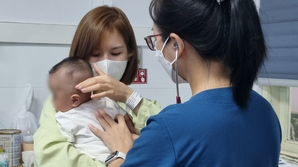 Ca mắc virus Adeno tăng mạnh, dấu hiệu nào bạn nên cho con đi khám?