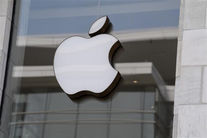Apple đang kinh doanh nỗi sợ hãi, ngụy trang trong vỏ bọc đổi mới