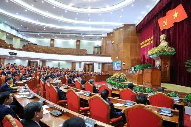 Bộ Chính trị giới thiệu Quốc hội phê chuẩn chức danh Bộ trưởng GTVT, Y tế