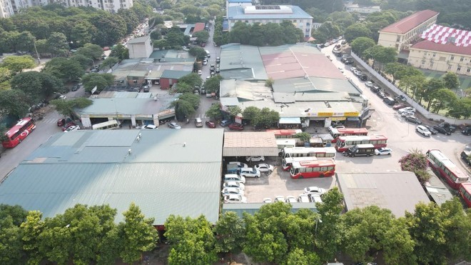 Yên Hòa - Cầu Giấy: Hàng nghìn m2 đất công bị chiếm dụng biến thành gara, nhà xưởng
