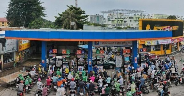 'Vỡ trận' xăng dầu: Chi phí tăng nhanh, Bộ Tài chính vào cuộc chậm?