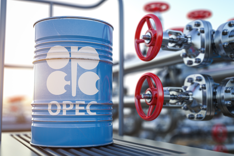 Giá dầu tiếp tục tăng nhờ quyết định cắt giảm sản lượng của OPEC+