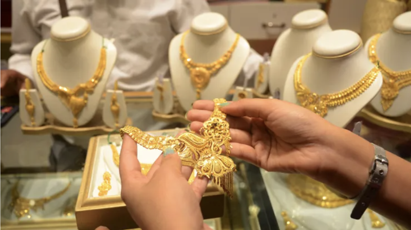 Giá vàng “vùng dậy” trước thời khắc Fed ra quyết định lãi suất