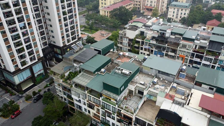 Hà Nội: 'Chuồng cọp' quây kín khu biệt thự liền kề HD Mon City triệu đô
