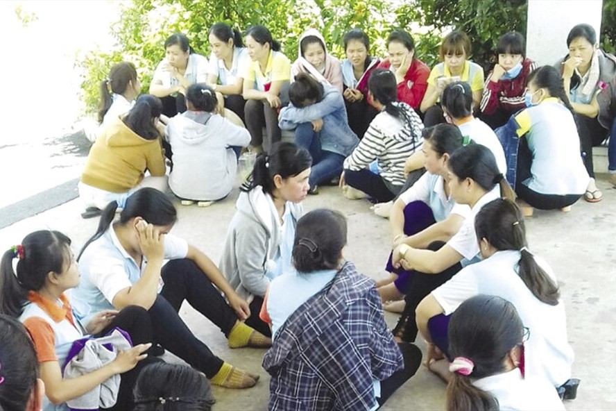 Công nhân chới với vì mất việc cuối năm: 'Khốn khó vì bỗng dưng... mất việc'