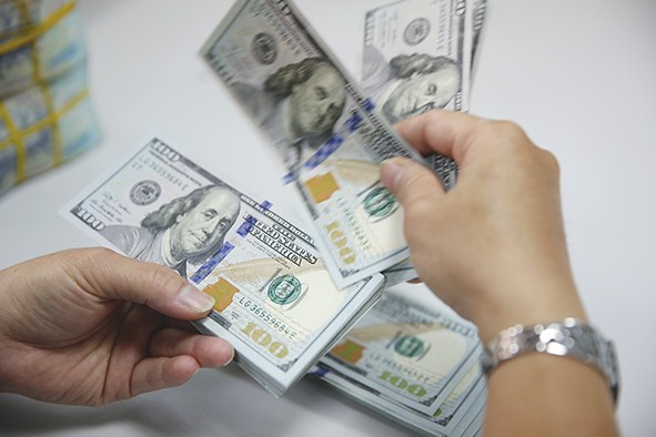 Đô la Mỹ liên tục giảm giá – tín hiệu gì?