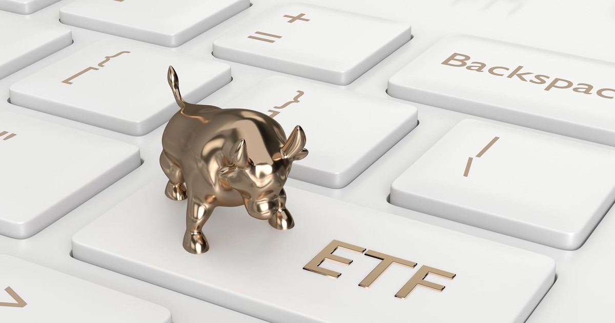 Quỹ ngoại tích cực gom hàng