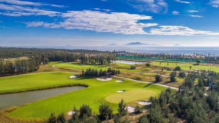 Loạt dự án sân golf 'ôm đất'… nằm im