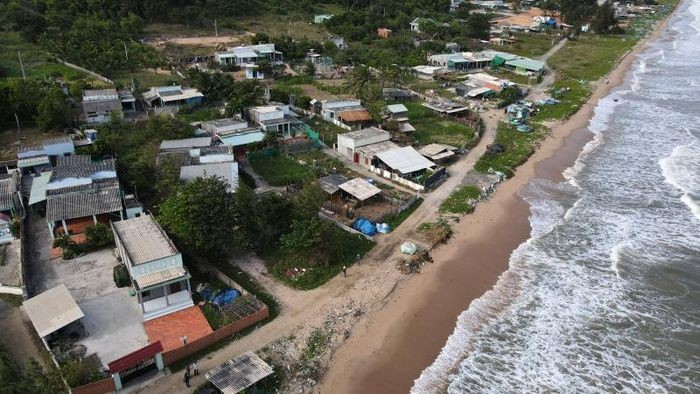 Lãng phí đất đai nghiêm trọng tại tỉnh Bình Thuận: Hàng chục hộ dân khốn khổ vì dự án 'treo'
