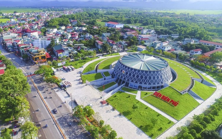 Điện Biên: Công ty Tùng Lâm có nâng khống hồ sơ năng lực để trúng thầu?